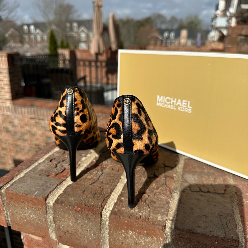 Michael Kors Animal Print Heels-NWT - Picture 4 of 11